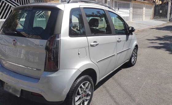 FIAT IDEA 1.6 MPI ESSENCE 16V FLEX 4P MANUAL FIAT IDEA 1.6 MPI ESSENCE 16V FLEX 4P MANUAL